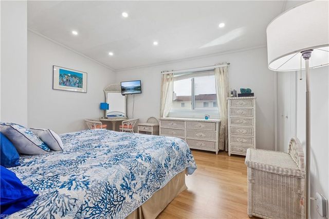 9 Cantamar CT, Hampton, VA 23664