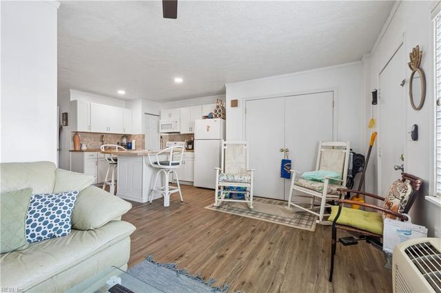 9 Cantamar CT, Hampton, VA 23664