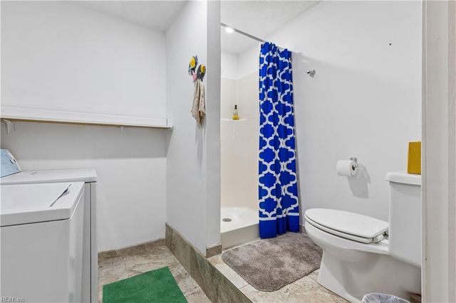 9 Cantamar CT, Hampton, VA 23664