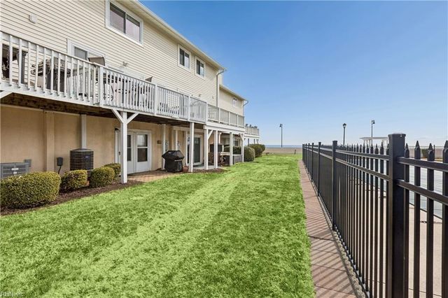 9 Cantamar CT, Hampton, VA 23664