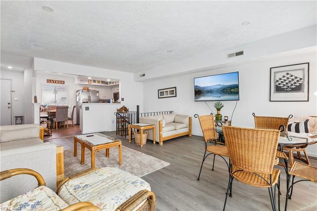 9 Cantamar CT, Hampton, VA 23664