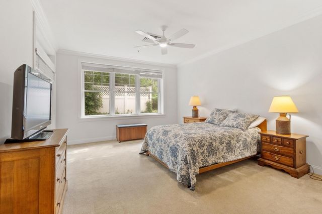 95 Conant St 214, Concord, MA 01742