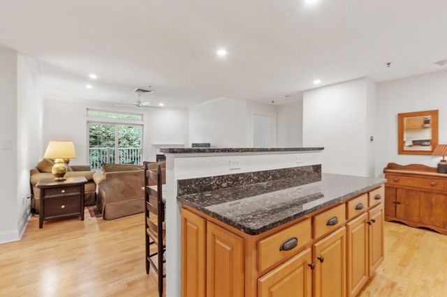 95 Conant St 214, Concord, MA 01742