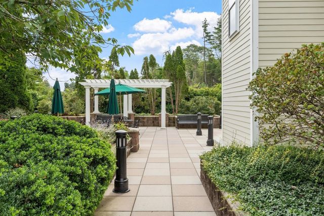 95 Conant St 214, Concord, MA 01742