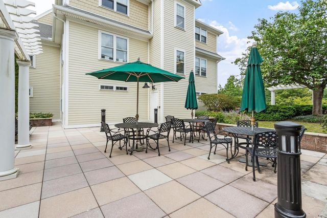 95 Conant St 214, Concord, MA 01742
