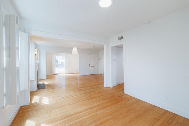 2438 Albans Road, Houston, TX 77005