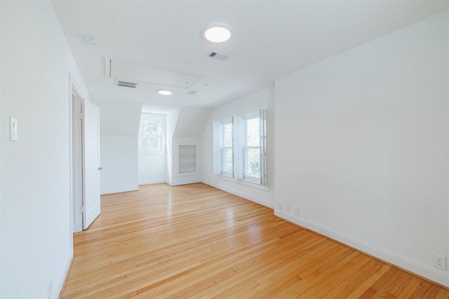 2438 Albans Road, Houston, TX 77005