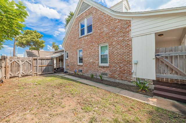 2438 Albans Road, Houston, TX 77005