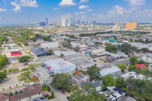 2438 Albans Road, Houston, TX 77005