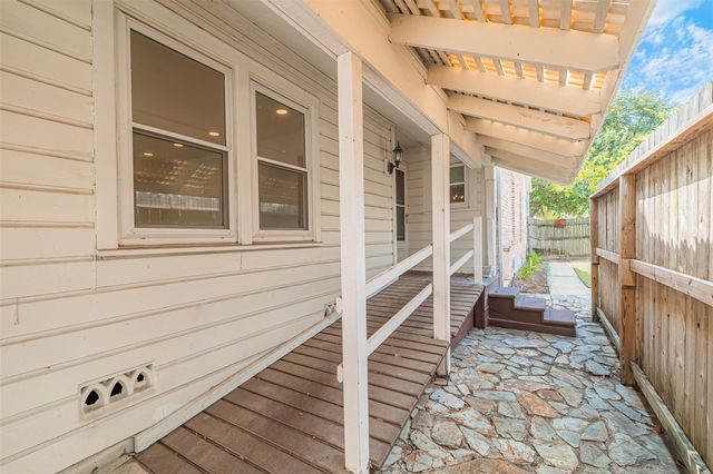 2438 Albans Road, Houston, TX 77005