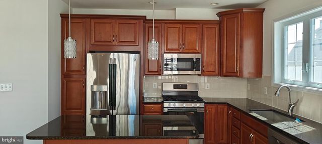 22551 CAMBRIDGEPORT SQ, Ashburn, VA 20148