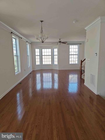 22551 CAMBRIDGEPORT SQ, Ashburn, VA 20148