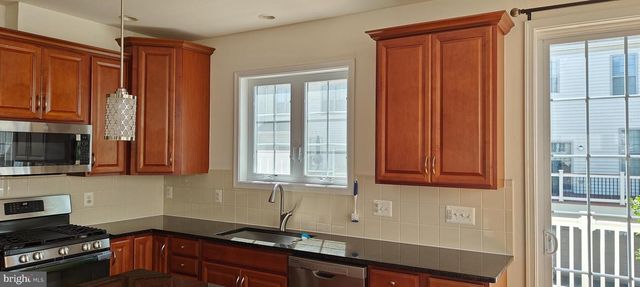 22551 CAMBRIDGEPORT SQ, Ashburn, VA 20148