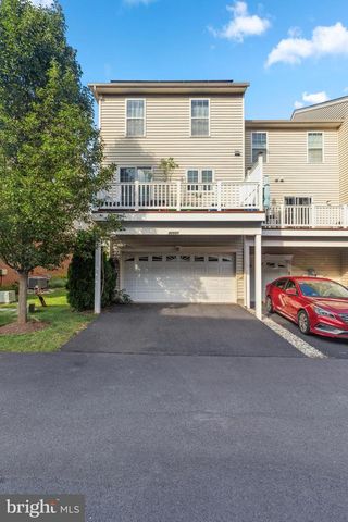 22551 CAMBRIDGEPORT SQ, Ashburn, VA 20148