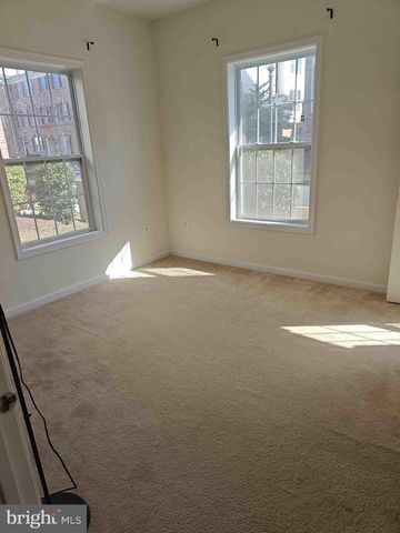 22551 CAMBRIDGEPORT SQ, Ashburn, VA 20148