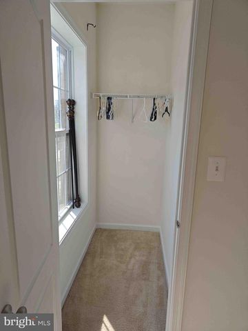 22551 CAMBRIDGEPORT SQ, Ashburn, VA 20148