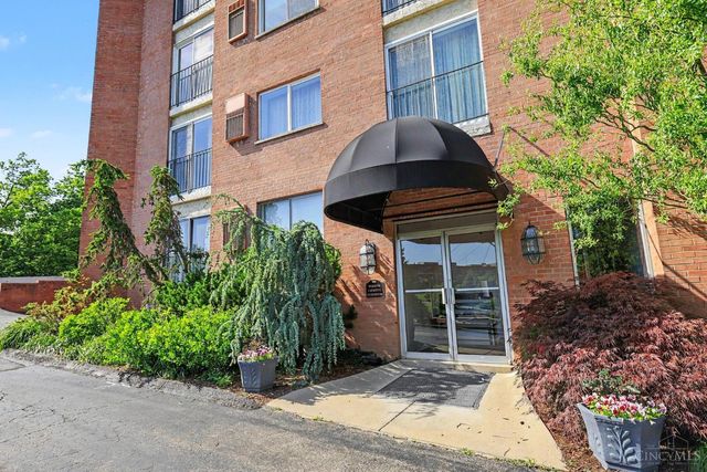 880 Rue De La Paix, Cincinnati, OH 45220