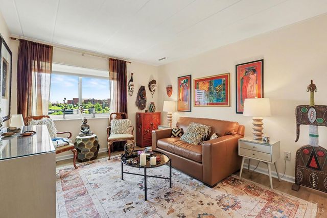 880 Rue De La Paix, Cincinnati, OH 45220