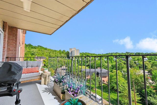 880 Rue De La Paix, Cincinnati, OH 45220