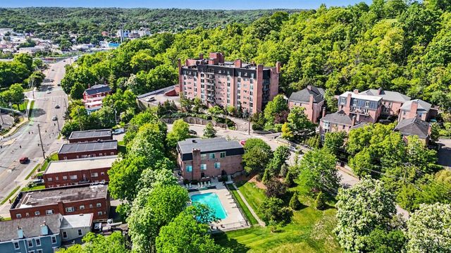 880 Rue De La Paix, Cincinnati, OH 45220