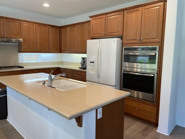 5563 Gamay Way, San Diego, CA 92130