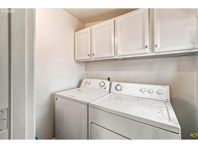 9103 Ne PRESCOTT St, Portland, OR 97220