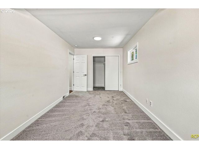 9103 Ne PRESCOTT St, Portland, OR 97220