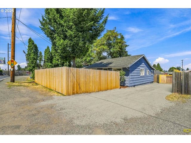 9103 Ne PRESCOTT St, Portland, OR 97220