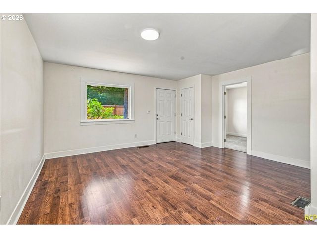 9103 Ne PRESCOTT St, Portland, OR 97220