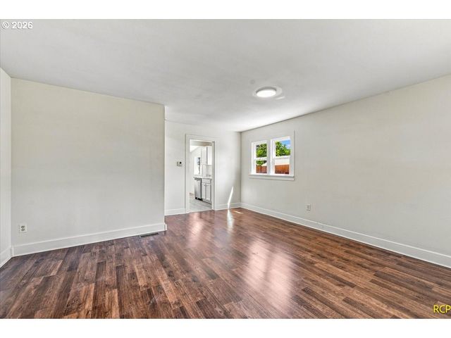 9103 Ne PRESCOTT St, Portland, OR 97220