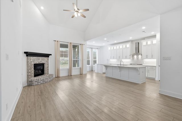 9416 Trailway Drive, Oak Point, TX 75068