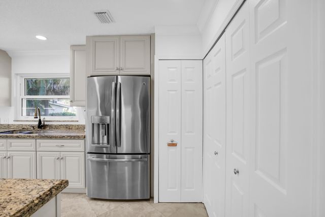 4161 U.s. Hwy 1 I2, Jupiter, FL 33477