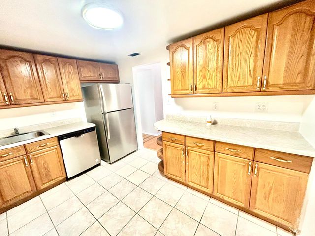 4314 NW 9th Avenue 4-2b, Deerfield Beach, FL 33064