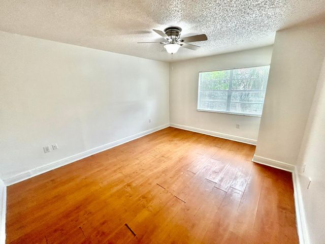 4314 NW 9th Avenue 4-2b, Deerfield Beach, FL 33064