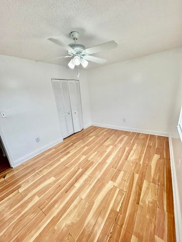 4314 NW 9th Avenue 4-2b, Deerfield Beach, FL 33064