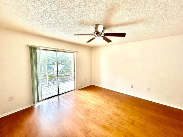 4314 NW 9th Avenue 4-2b, Deerfield Beach, FL 33064