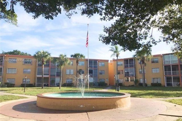 4314 NW 9th Avenue 4-2b, Deerfield Beach, FL 33064