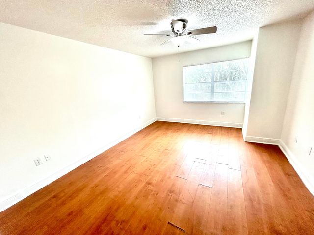 4314 NW 9th Avenue 4-2b, Deerfield Beach, FL 33064