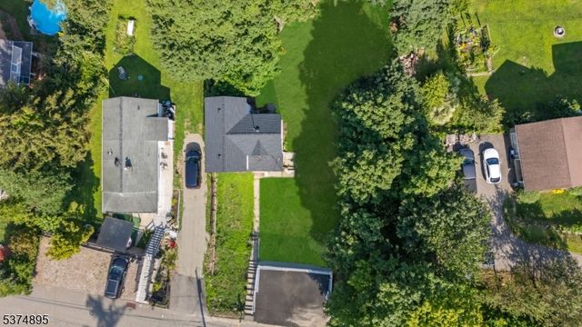 20 Ella St, Bloomingdale Boro, NJ 07403