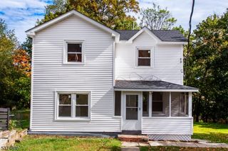 20 Ella St, Bloomingdale Boro, NJ 07403