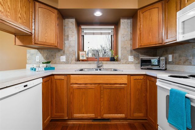 3721 Bristol Drive, Dexter, MI 48130