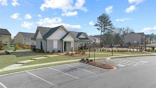 105 Montgomery Drive, Stockbridge, GA 30281