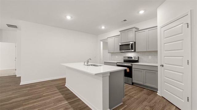 105 Montgomery Drive, Stockbridge, GA 30281