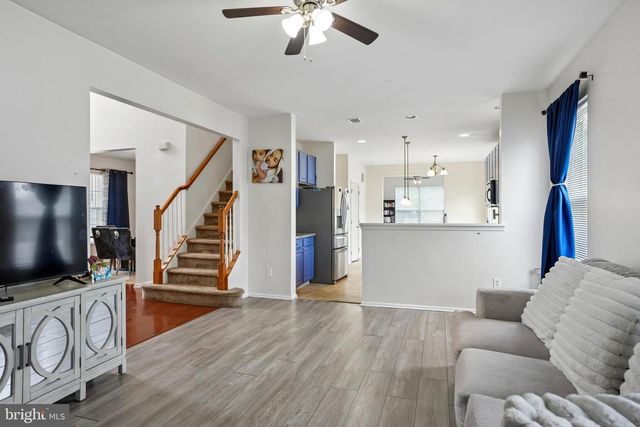 14 CAMBRIDGE LN, Berlin, NJ 08009