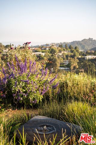 7840 Torreyson Drive, Los Angeles, CA 90046
