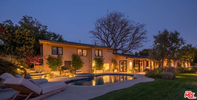 7840 Torreyson Drive, Los Angeles, CA 90046