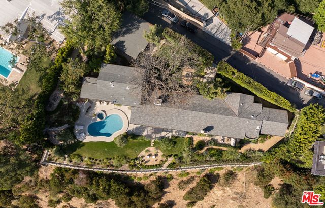 7840 Torreyson Drive, Los Angeles, CA 90046