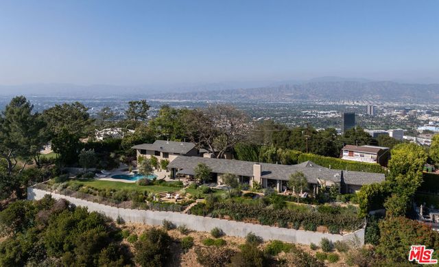7840 Torreyson Drive, Los Angeles, CA 90046