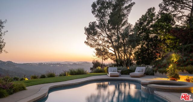 7840 Torreyson Drive, Los Angeles, CA 90046