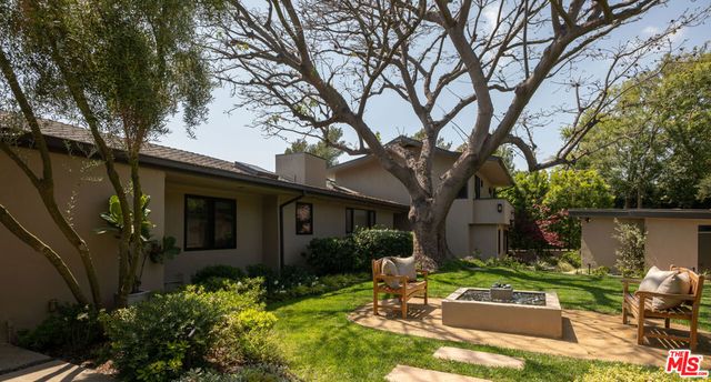 7840 Torreyson Drive, Los Angeles, CA 90046